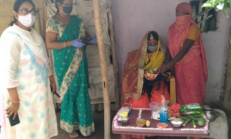 Premier Nation | घर-घर भ्रमण कर सेविकाओं द्वारा किया  गया गोदभराई...